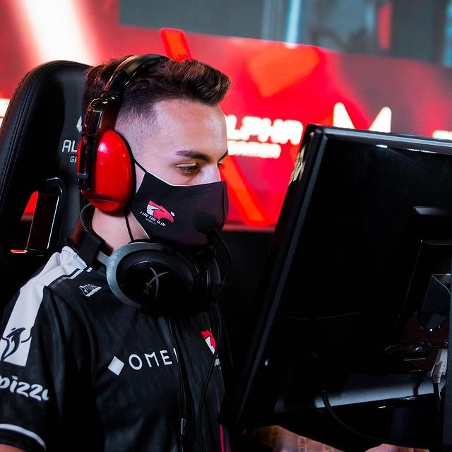 N0VAISj streamer