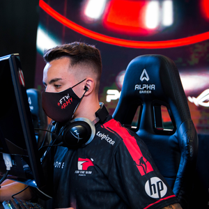 Interview With Streamer N0VAISj